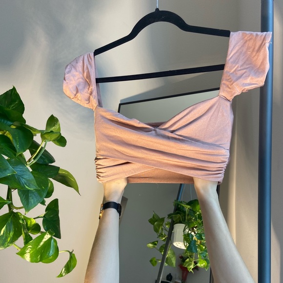 Oh Polly off the shoulder front cross crop top in light pink - Picture 4 of 7